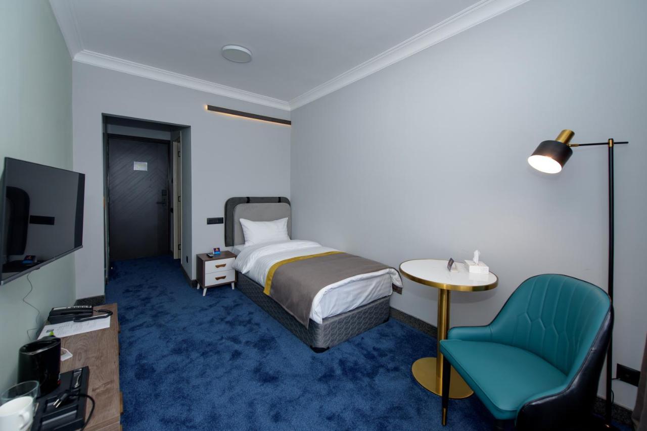 Kirovakan Hotel Vanadzor Exteriör bild