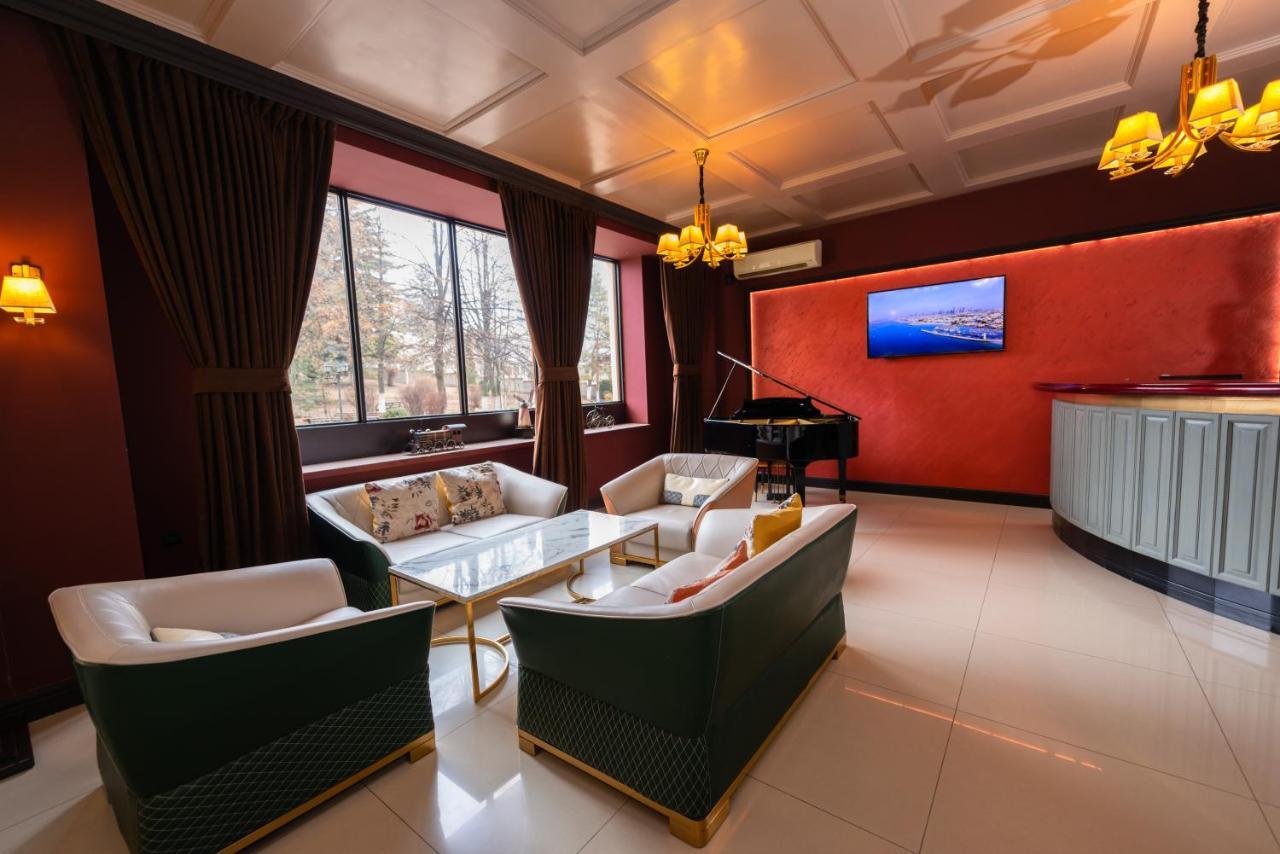 Kirovakan Hotel Vanadzor Exteriör bild