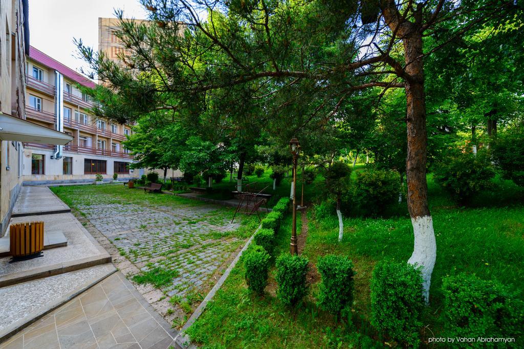 Kirovakan Hotel Vanadzor Exteriör bild