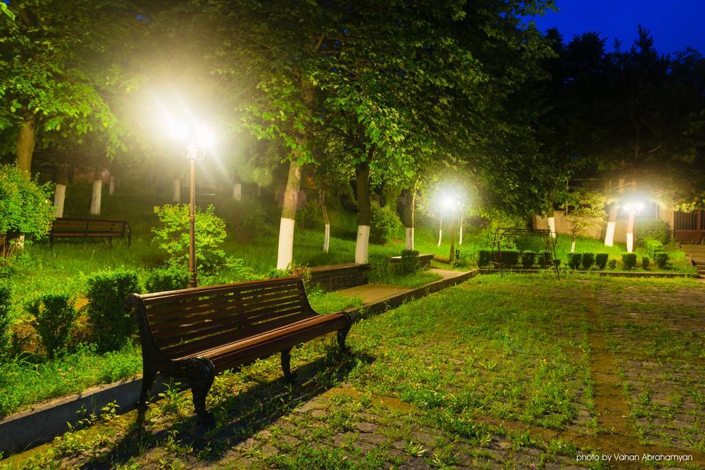 Kirovakan Hotel Vanadzor Exteriör bild