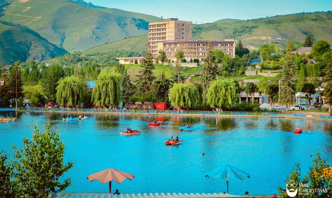 Kirovakan Hotel Vanadzor Exteriör bild